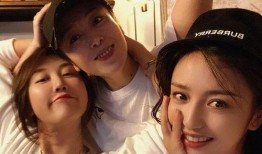 恋情爆料视频大全最新版,最新版揭秘明星甜蜜瞬间